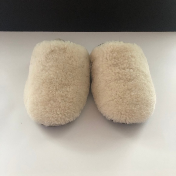 UGG Shoes - Ugg Sheepskin Slippers